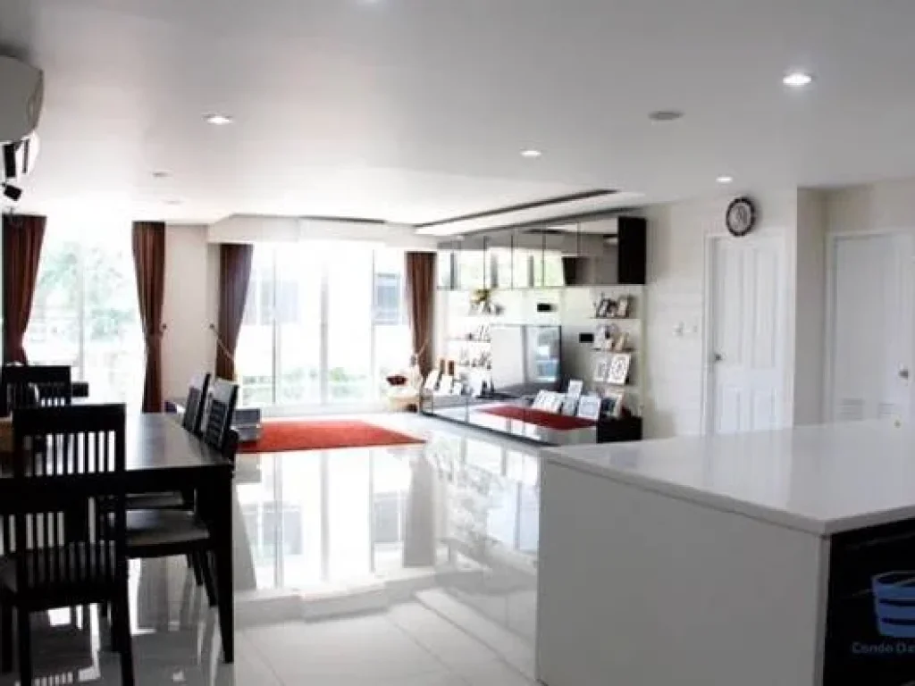 BIG room GREAT Location BELOW MARKET Price condo for sale in Sukhumvit 50