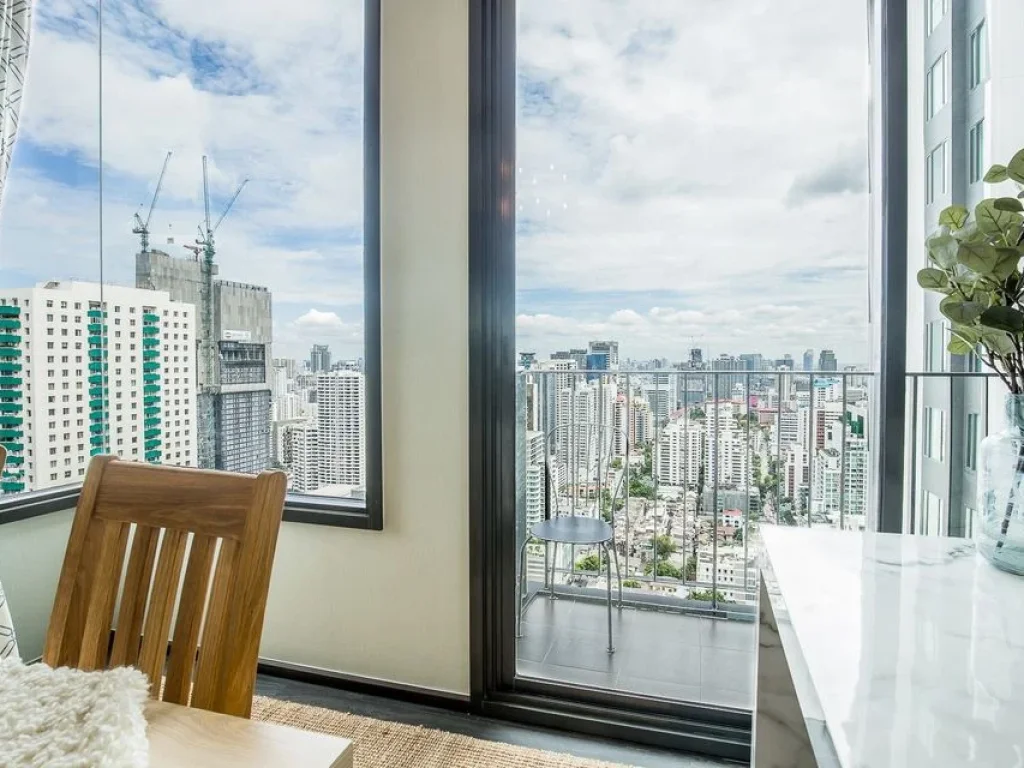 ขาย ให้เช่า Edge Sukhumvit 23 Condo 2Bed 2 Bath ห้องสวย ตกแต่งครบ วิวสระทิศเหนือ