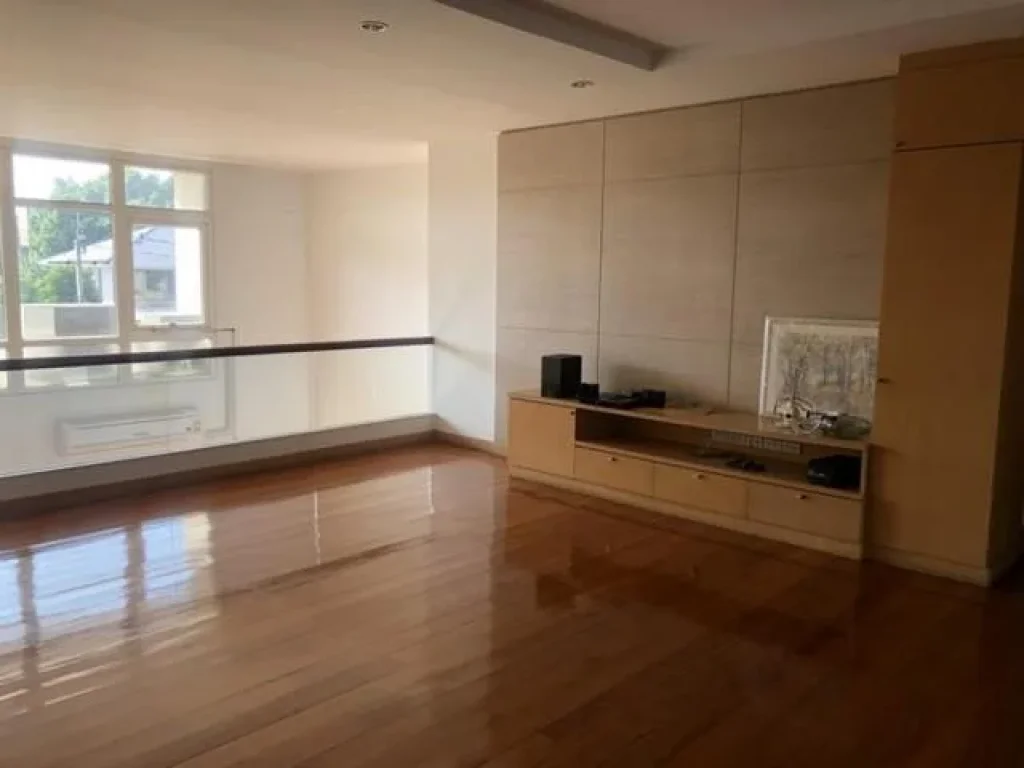 ให้เช่า Modern House for RENT 4 ชั้น เหมาะสำหรับเช่าอยู่อาศัยหรือทำ Home Office