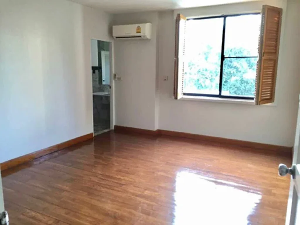 บ้านเช่าในโครงการ ใกล้ BTS ทองหล่อ For Rent House in compound closed BTS Thonglor