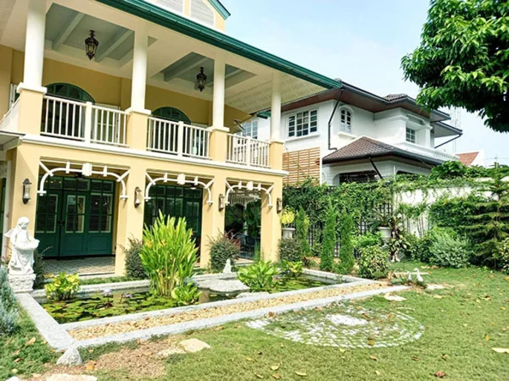 ให้เช่า บ้านเดี่ยว 2 ชั้นแบบคลาสสิค ปรับปรุงใหม่ FOR RENT Newly renovated classic 2Storey Single House