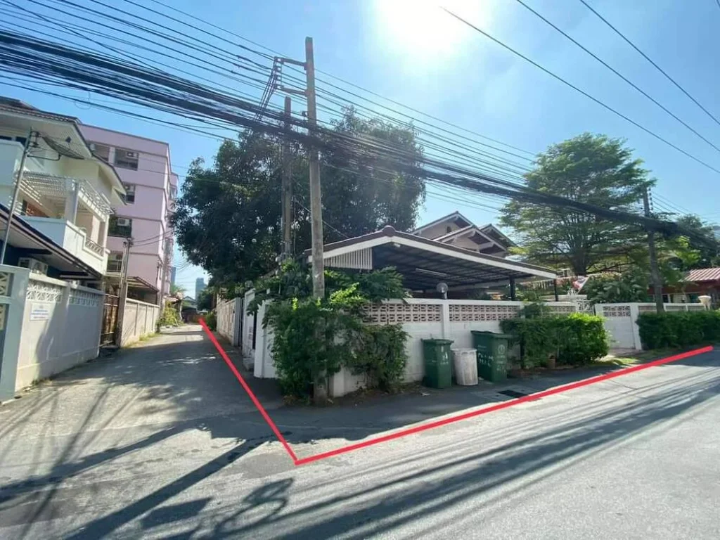 Land for sale in Thonglor 25 ขายที่ดินทองหล่อ 25 สุขุมวิท 55 เนื้อที่ 396 ตรว ที่ดินเชิงพาณิชย์เหมาะลงทุน ทำอาคารสูงได้