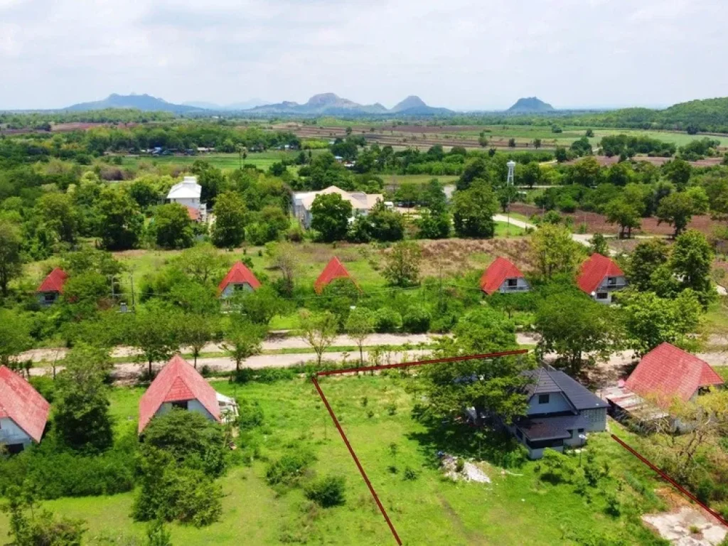 บ้านพร้อมที่ดิน ใกล้ รรอสัมชัญ ศาล อัยการ ตห้วยหิน อชัยบาดาล จลพบุรี ขาย 239 ล้านบาท