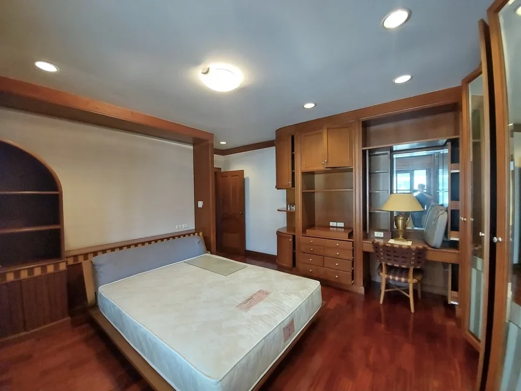 ขาย บ้านนันทวัน ศรีนครินทร์ 166 ตรว Built-in ไม้แท้ทั้งหลัง