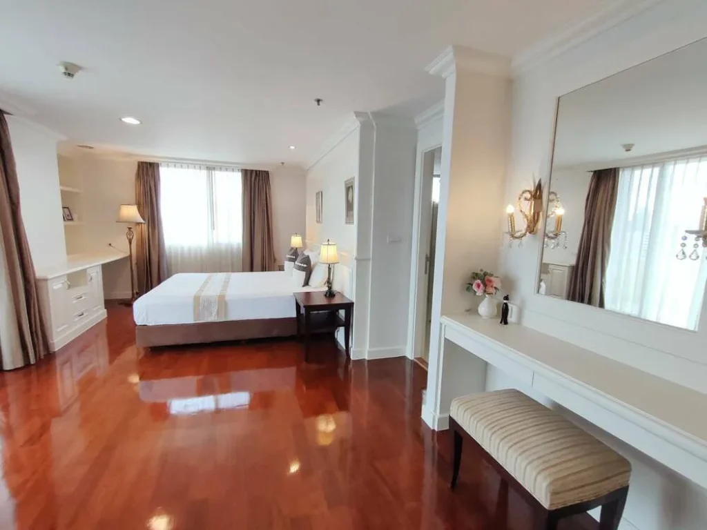 ให้เช่า 4 ห้องนอน Duplex Penthouse พร้อมพงษ์ สุขุมวิท 572 ตรม ห้องใหม่ สวยสุด วิวดีสุด ใหญ่สุดในตึก มีห้องแม่บ้าน