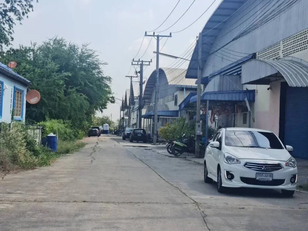 โรงงานให้เช่า พร้อมสำนักงานชั้นลอย ห้องพักคนงาน ลาดหลุมแก้ว ปทุมธานี