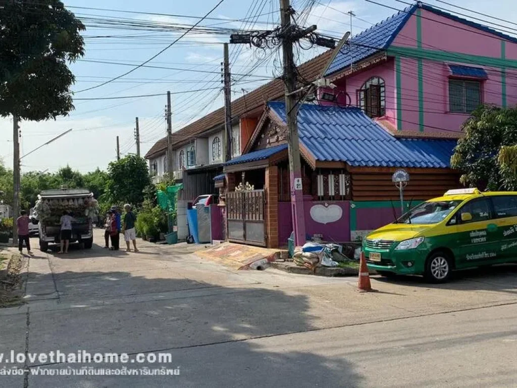 ขายทาวน์เฮาส์ หมู่บ้านบัวทองแลนด์ ถนนบางกรวย-ไทรน้อย พื้นที่16ตรว บ้านสภาพดี พร้อมอยู่ ราคาถูกมาก คุ้มค่าคุ้มราคาแน่นอน ใกล้โลตัสบางกรวย-ไทรน้อย