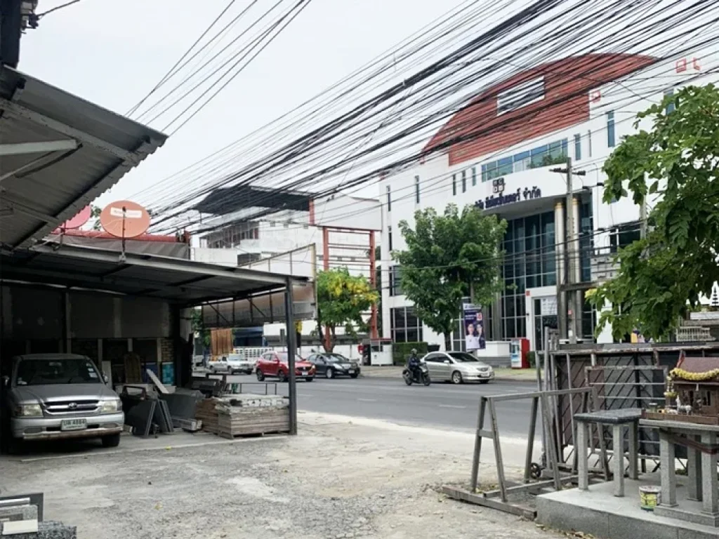 ขายที่ดิน99ตรว ติดถนนสุขาภิบาล5 ใกล้แยกเพิ่มสิน เหมาะทำธุรกิจ ราคาคุยกันได้ครับ