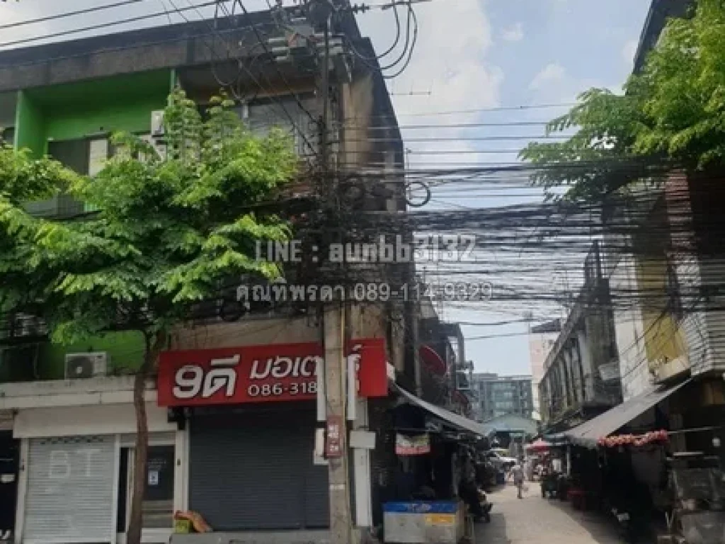 เซ้งตึกแถว 3 ชั้น 17 ตรว ติดริมถนนอินทามระ ระหว่าง12-14 ห้องหัวมุม ใกล้ตลาดห้วยขวาง