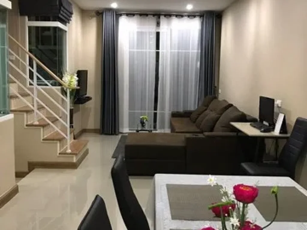 Townhome ทาวน์โฮม 2 ชั้น โกลเด้นทาวน์ 2 ลาดพร้าว-เกษตรนวมินทร์ พื้นที่ 19 SQWA 0 ngan 0 RAI 4BR ใกล้กับ Chocolate Ville ราคางาม