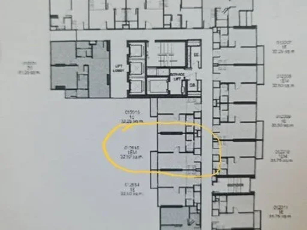 ด่วน ขายดาวน์ คอนโด the base เพชรบุรี  ทองหล่อ ทิศเหนือ ชั้น 20 พร้อมเฟอร์นิเจอร์