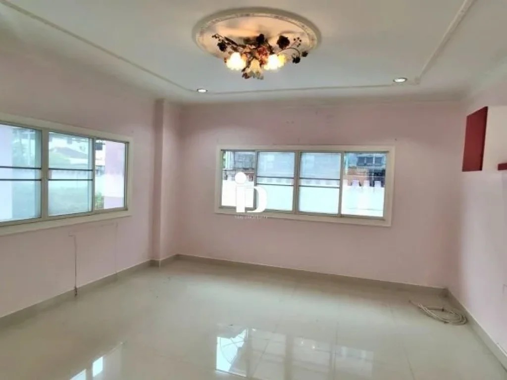 ขายบ้านเดี่ยวในเมืองอุดรธานี House For Sale in Udonthani บ้านหลังใหญ่ ภายในตกแต่งสไตล์โมเดิร์น