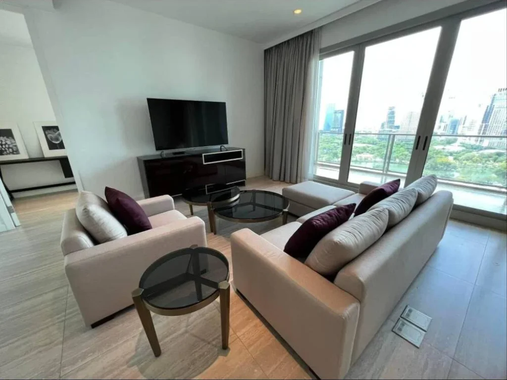 Luxury Penthouse 185 Ratchadamri 3 Bedroom 1 Maid for rent ให้เช่า ห้องเพ้นท์เฮ้าส์ 3 ห้องนอน 198 sqm ห้องใหม่ ชั้นสูง วิวสวนลุม