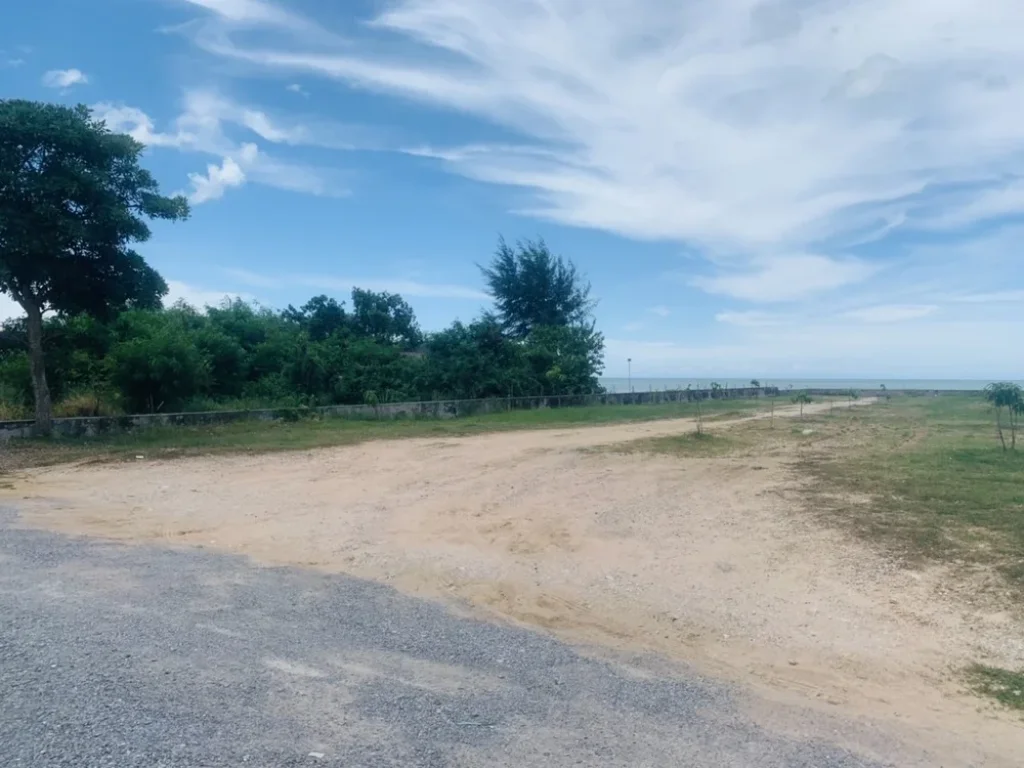 ที่ดินสวย ติดทะเล หัวหิน หาดสวย 2 ไร่กว่า ใกล้ร้านอาหารชมทะเล