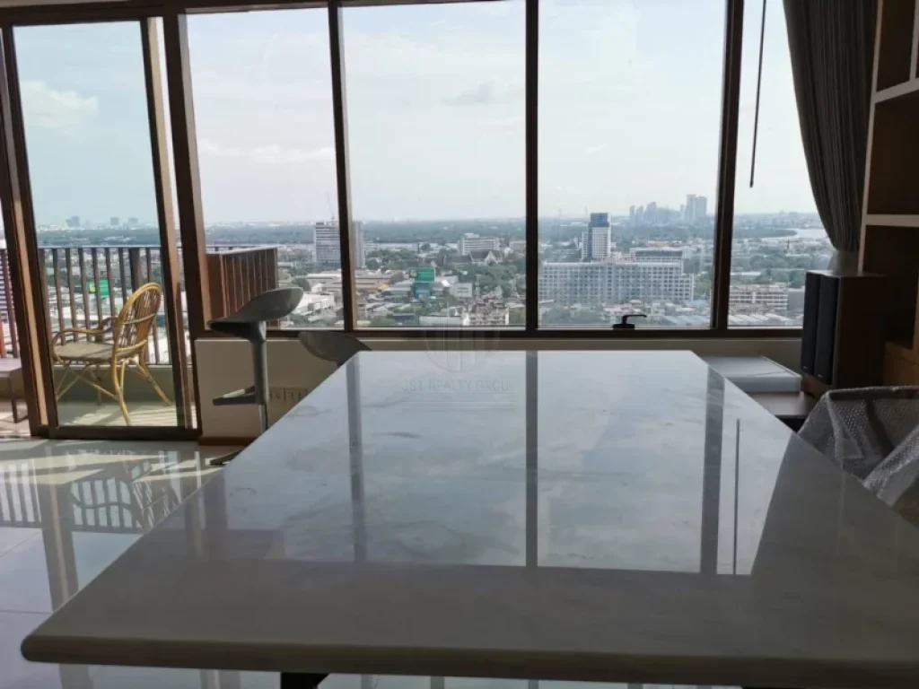 ขายหรือให้เช่า 4 ห้องนอน ดิ เอ็มโพริโอ เพลส Sale or for Rent 4 bedrooms The Emporio Place