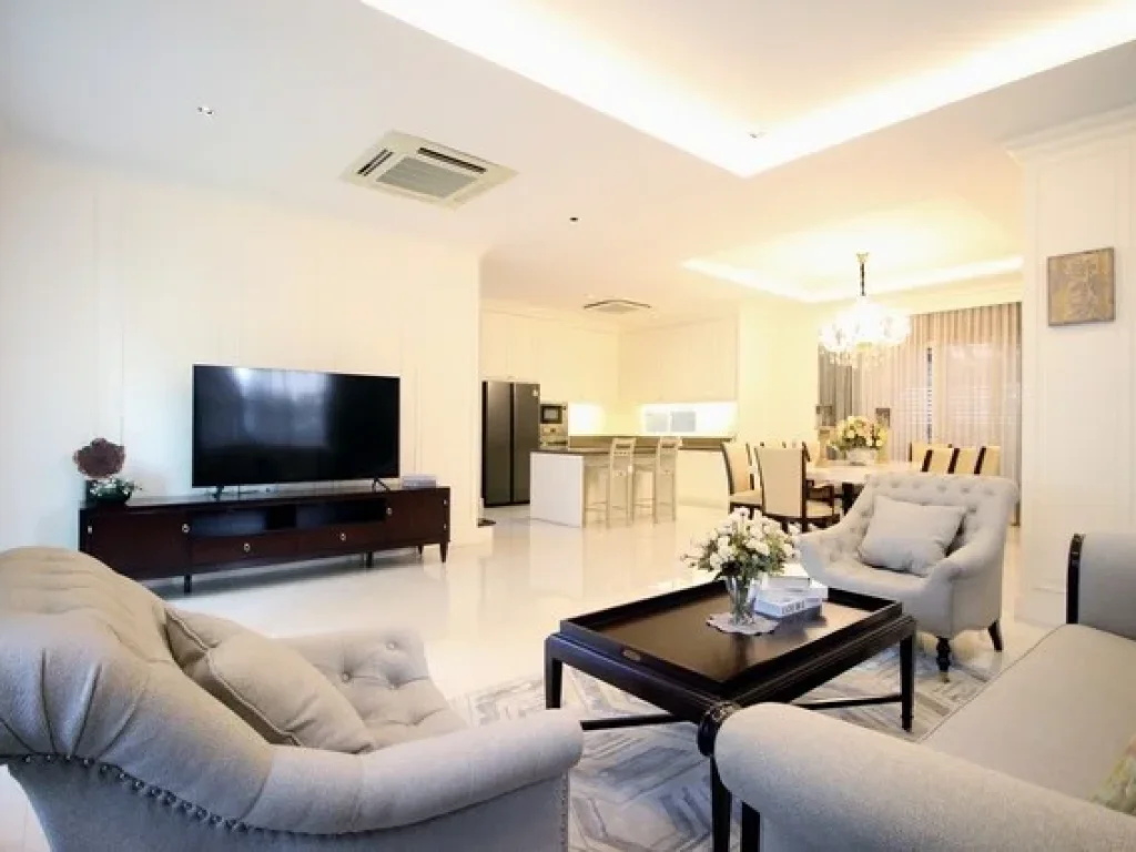 เช่าบ้านสไตล์American Luxuryสุดหรู ย่านบางนา 4 bedrooms near BTS Bangna Station