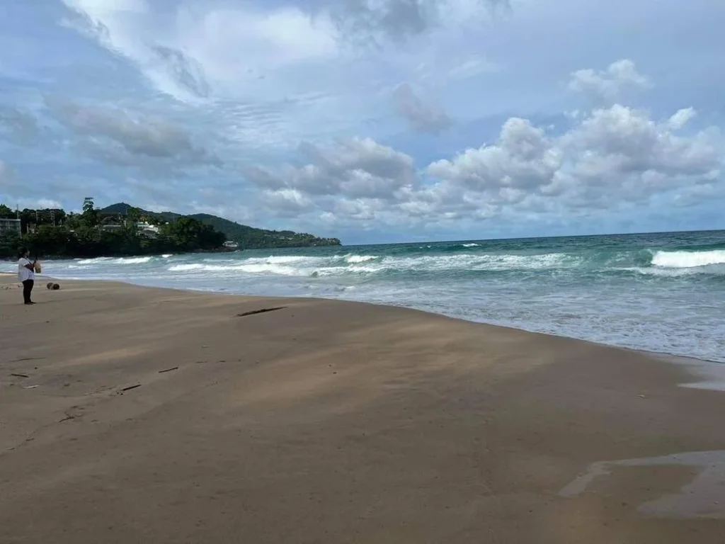 ที่ดินติดทะเลหาดส่วนตัวอ่าวครกวิวสวย360ใกล้ท่าเรือเกาะพิทักษ์เกาะคราม โฉนดเนื้อที่ 6 ไร่เศษ หน้าแปลงที่ดินติดทางหล