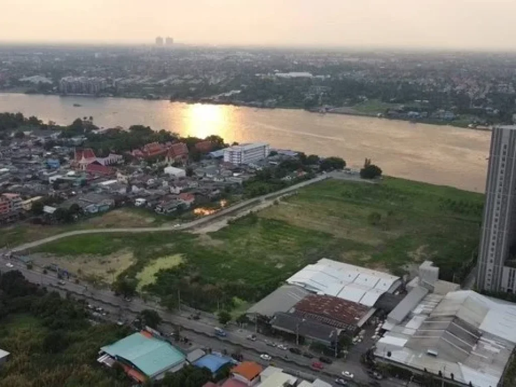 ที่ดินติดแม่น้ำเจ้าพระยา ใกล้กระทรวงพาณิชย์ ตำบลบางกระสอ อำเภอเมือง นนทบุรี วาละ 185000 บาท