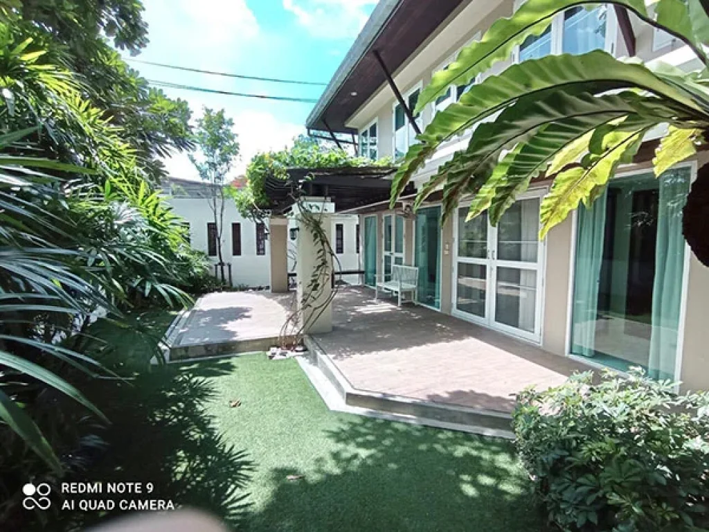 บ้านเดี่ยว 41 ห้อง ในเขตเอกมัย Single house 41 beds in compound at Ekamai