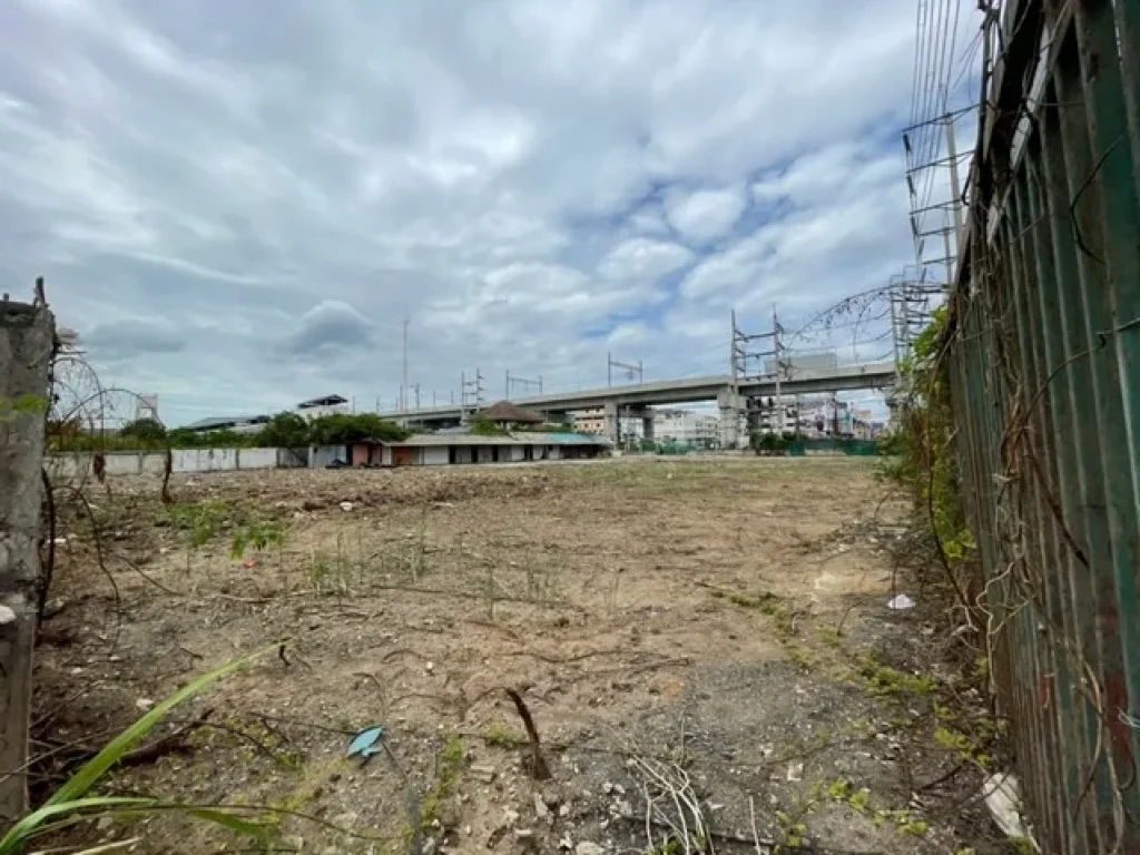 ขายที่ดินทำเลทองหัวมุมถนน ติดรถไฟฟ้าสถานีรังสิต เดินทางสะดวก