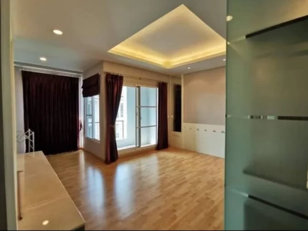 ทาวน์โฮม บ้านกลางเมืองs-senseพระราม9-ลาดพร้าว 3 BEDROOM 20 ตารางวา 0 ngan 0 Rai 6960000 BAHT ไม่ไกลจาก เซ็นทรัลเอสวิล เดินทางง่าย