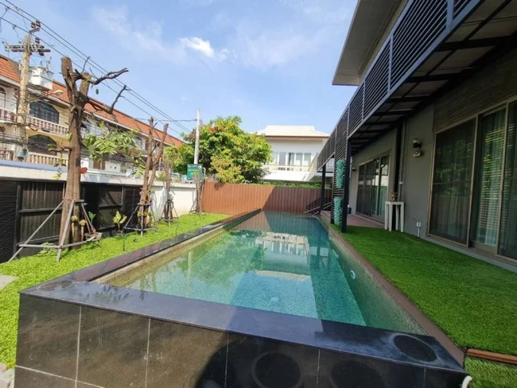 บ้าน บ้านเดี่ยวรามคำแหง 0 Rai 0 Ngan 99 ตรวา 5BR 38000000 บาท บรรยากาศดี บ้านกลางใจเมือง มีระบบ air factory มีสระว่ายน้ำ