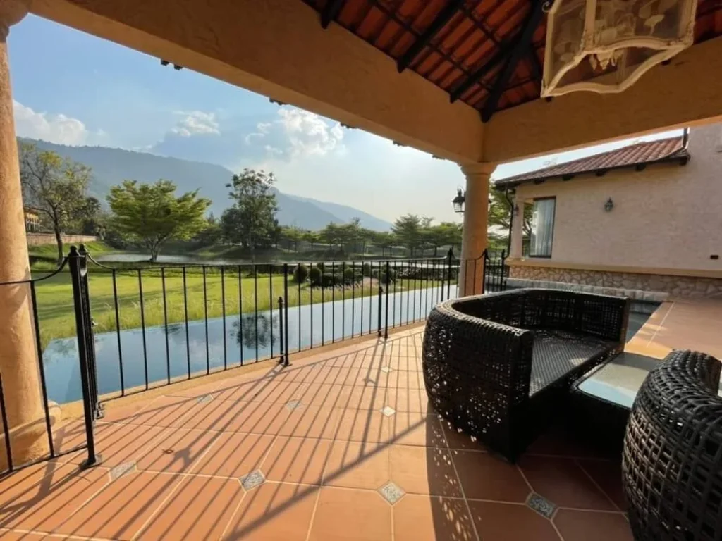 ขายบ้านพักตากอากาศToscana Valley KhaoYai บ้านหรูในสนามกอล์ฟ Toscana เขาใหญ่