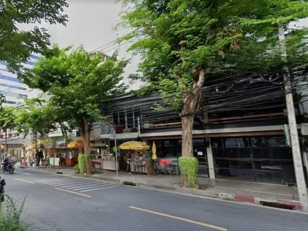 For Rent อาคารพาณิชย์ ถนนสีลม ทำเลดีเหมาะทำคาเฟ่ ร้านอาหาร