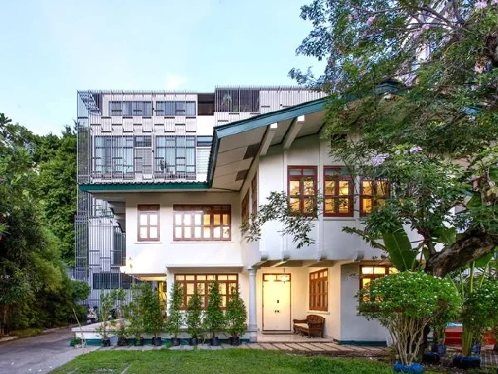 ให้เช่าบ้าน ใจกลางสาทร สวนพลู Luxury heritage pool villa Sathorn พร้อมอยู่ รีโนเวทใหม่ 2 ชั้น 4 ห้องนอน