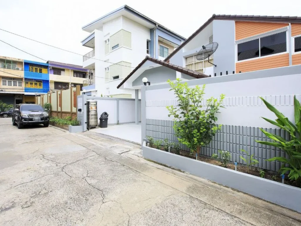 ให้เช่าบ้านเดี่ยว 4 นอน 5 น้ำ จอดรถ 3 คัน ถนนรามคำแหง ซอย 78 HOUSE FOR RENT RAMKHAMENG SOI 78