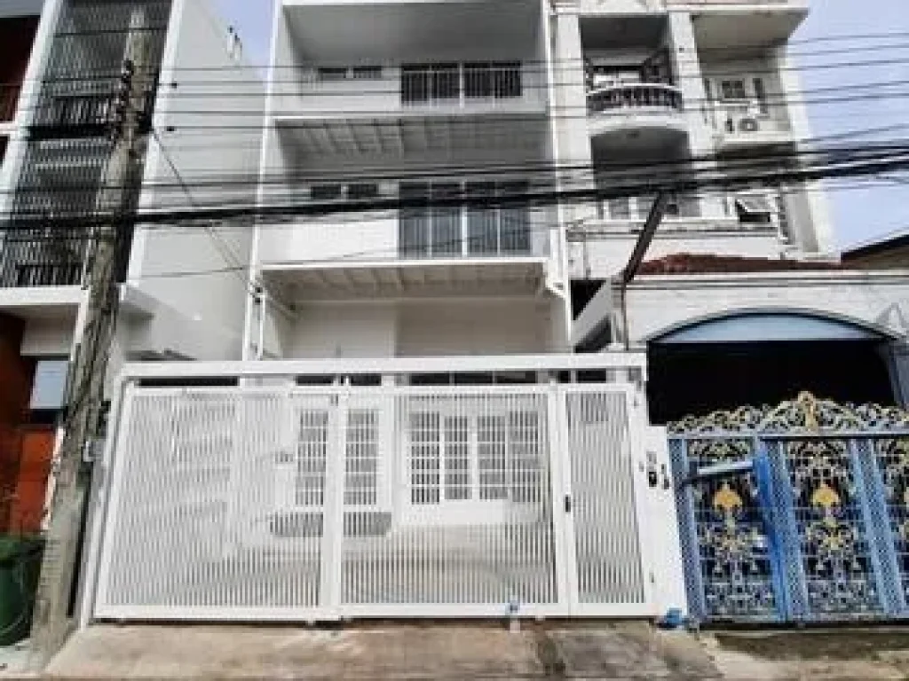 For Rent ทาวน์โฮม รีโนเวทใหม่ ห้วยขวาง ใกล้MRTสุทธิสาร