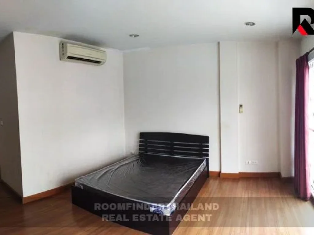 เช่า FOR RENT BAAN KLANG MUANG SRINAKARIN 24 3 beds 3 baths 20 Sqw20000CLOSE ARL HUAMARK