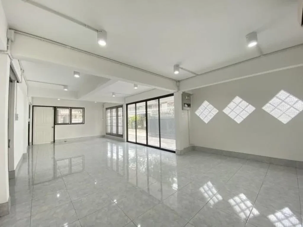 For Rent บ้านเดี่ยว รีโนเวทใหม่ ใกล้MRTสุทธิสาร