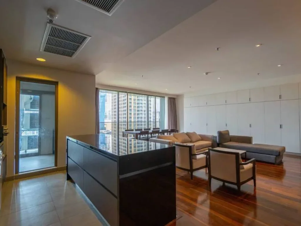 ให้เช่า 4 ห้องนอน Penthouse พร้อมพงษ์ สุขุมวิท 290 ตรม ห้องสวย วิวดี ใกล้ BTS Promphong 4 Bedroom for rent Near BTS promphong Sukhumvit area