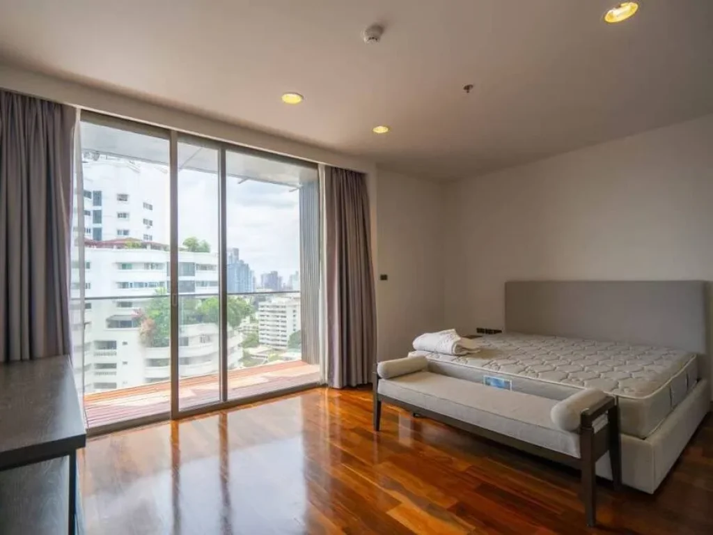 ให้เช่า 4 ห้องนอน Penthouse พร้อมพงษ์ สุขุมวิท 290 ตรม ห้องสวย วิวดี ใกล้ BTS Promphong 4 Bedroom for rent Near BTS promphong Sukhumvit area