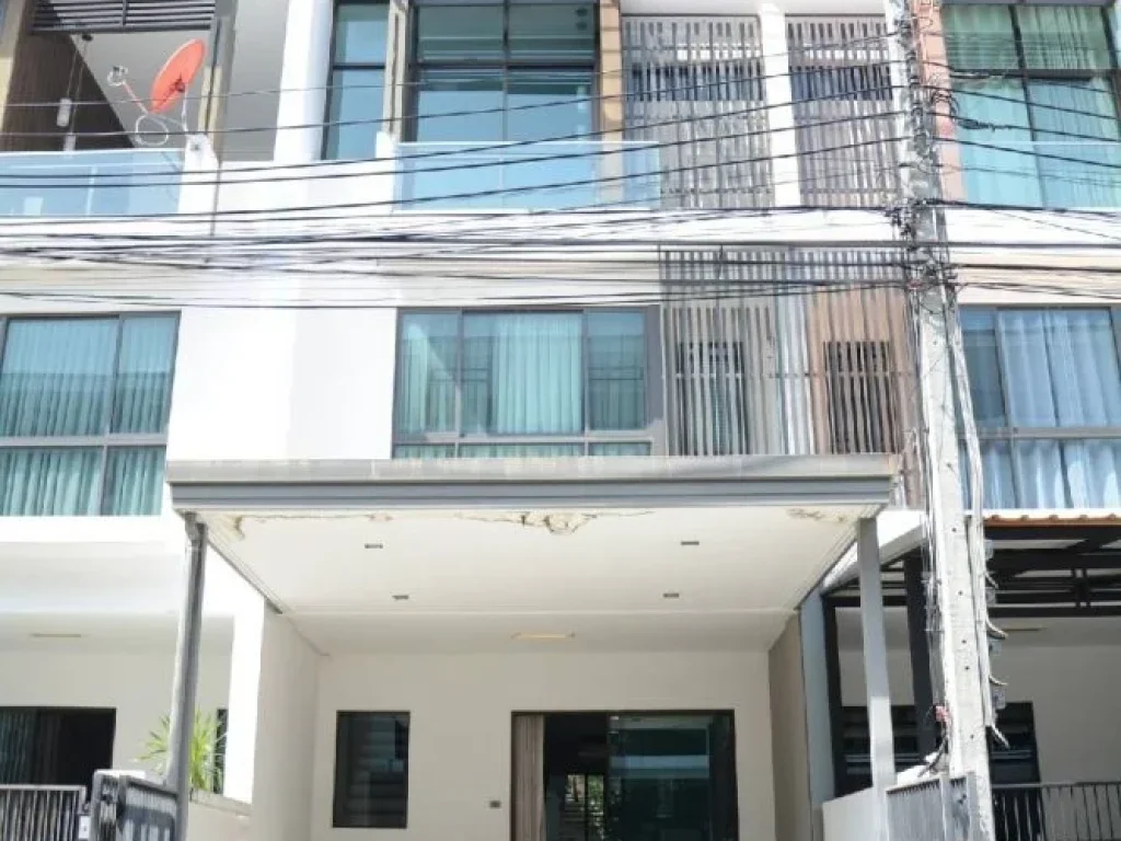 ขายทาวน์โฮม เดอะ เทอเรส รามอินทรา The Terrace Ramintra 3นอน 3ชั้น 22ตรว รถไฟฟ้าสีชมพู ถูกด่วน พร้อมเข้าอยู่