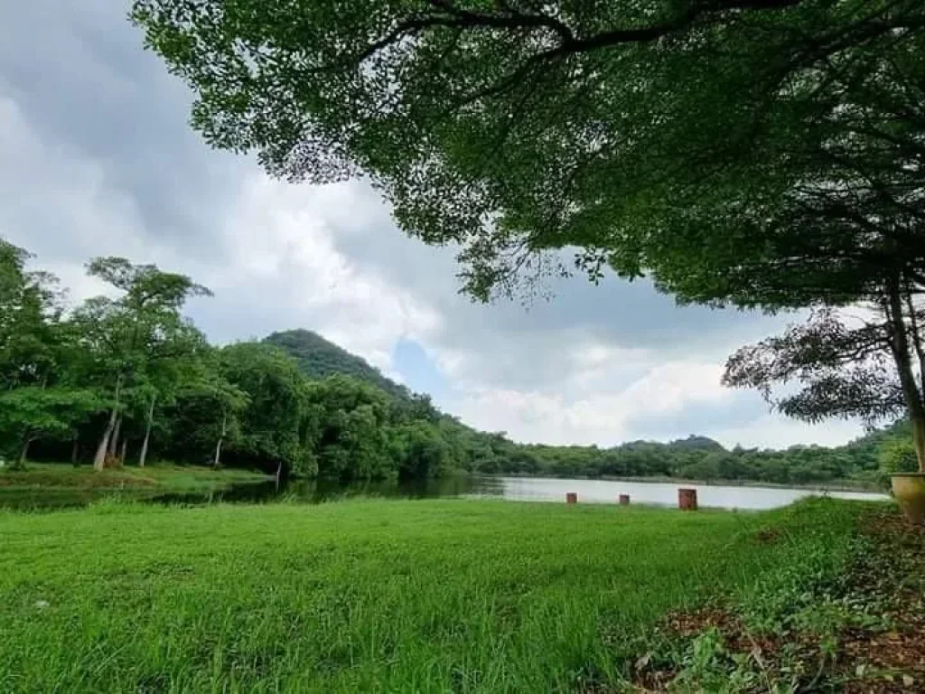 ขายที่ดินติดน้ำ 27ไร่ อำเภอเมือง ดอนตะโก ราชบุรี ที่ดินวิวเขาติดน้ำแปลงสวยมาก เหมาะทำโรงแรม ใกล้เส้นเพชรเกษม 14กม ใกล้เขาแก่นจันทร์ แยกห้วยไผ่