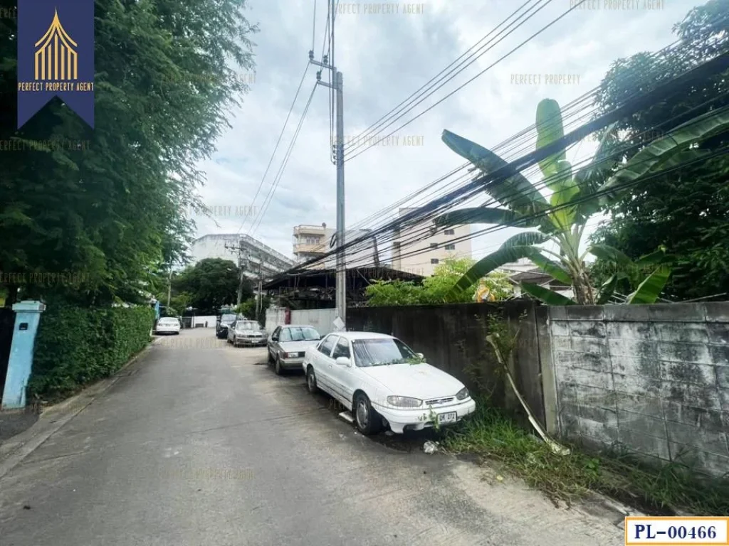 ที่ดิน ทางเข้าหมู่บ้าน บูรพา วิลล่า ปากเกร็ด นนทบุรี ทำเลดี