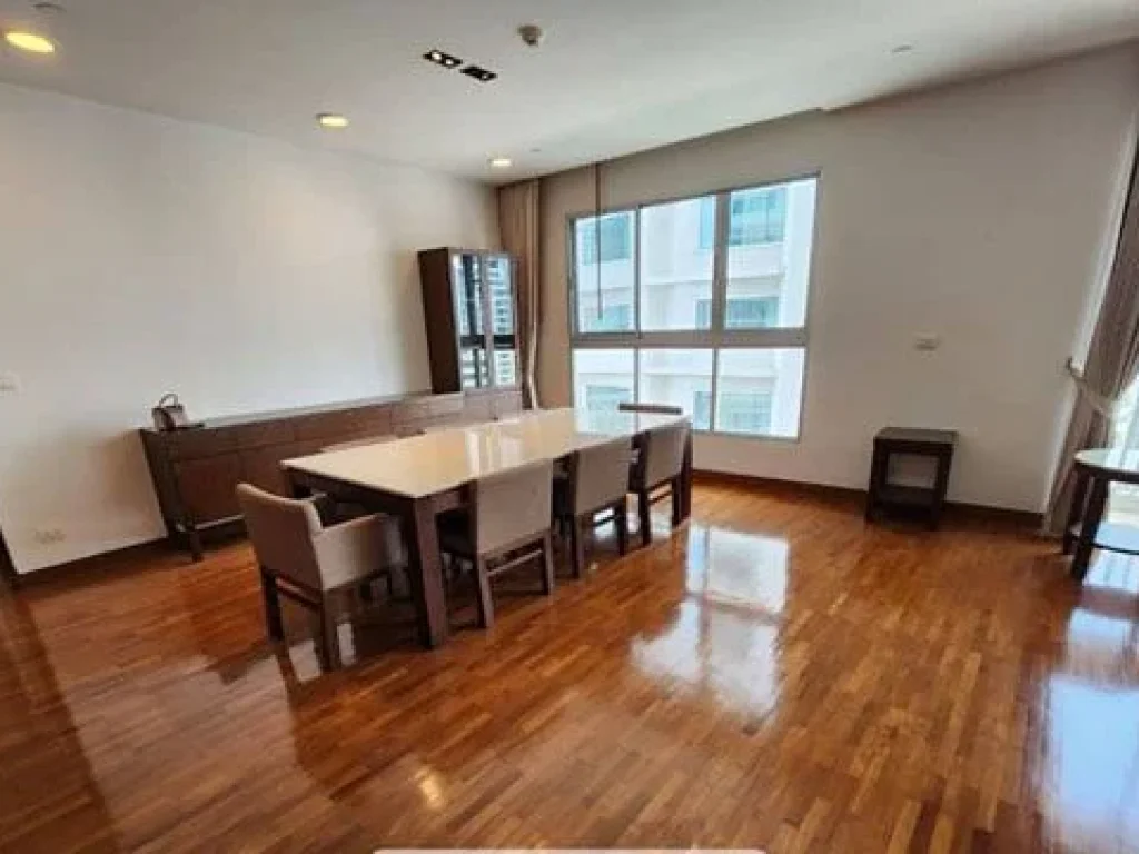 ให้เช่า อพาร์ทเมนท์ 3 ห้องนอน เป็นมิตรกับสัตว์เลี้ยง ที่อโศก For Rent Pet friendly 3 Bedroom Apartment at Asoke