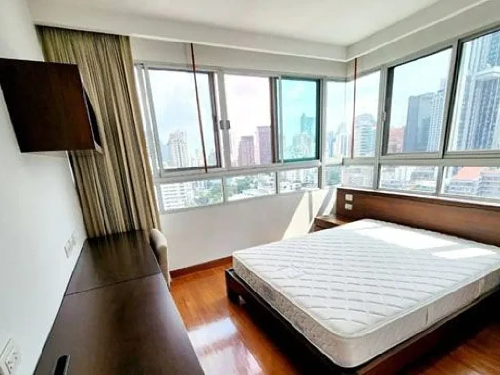 ให้เช่า อพาร์ทเมนท์ 3 ห้องนอน เป็นมิตรกับสัตว์เลี้ยง ที่อโศก For Rent Pet friendly 3 Bedroom Apartment at Asoke