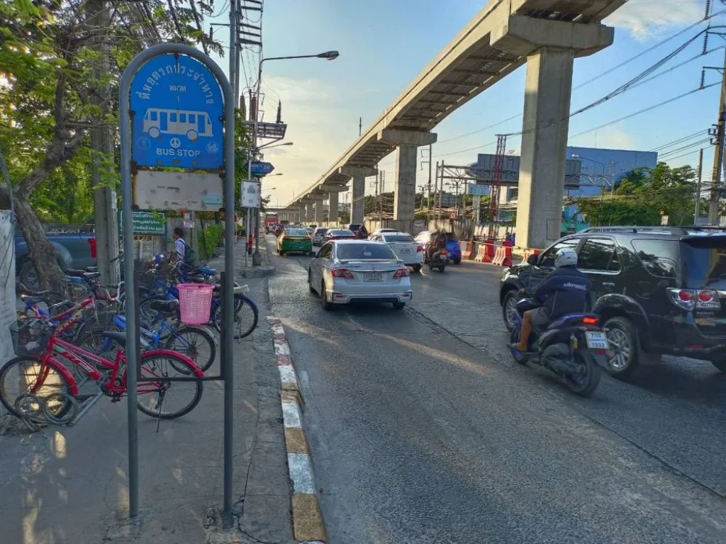 ขายที่ดิน 785ตรว ติดถนนรามอินทรา 86 ห่างจากสถานีรถไฟฟ้าสายสีชมพูสถานีเศรษฐบุตรบำเพ็ญPK28 เพียง 100ม