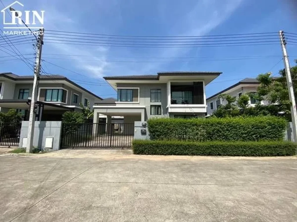 ขาย หรือให้เช่า For sale or rent บ้านเดี่ยว 2 ชั้น 2-Storey Detached house พร้อมเฟอร์นิเจอร์บางส่วน Partly furnished