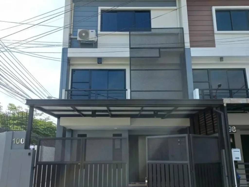 ให้เช่าทาวน์โฮม 3ชั้น renovate ใหม่ ซอยลาดปลาเค้า72 ทะลุถนนรามอินทรา และถนนประเสริฐมนูกิจ