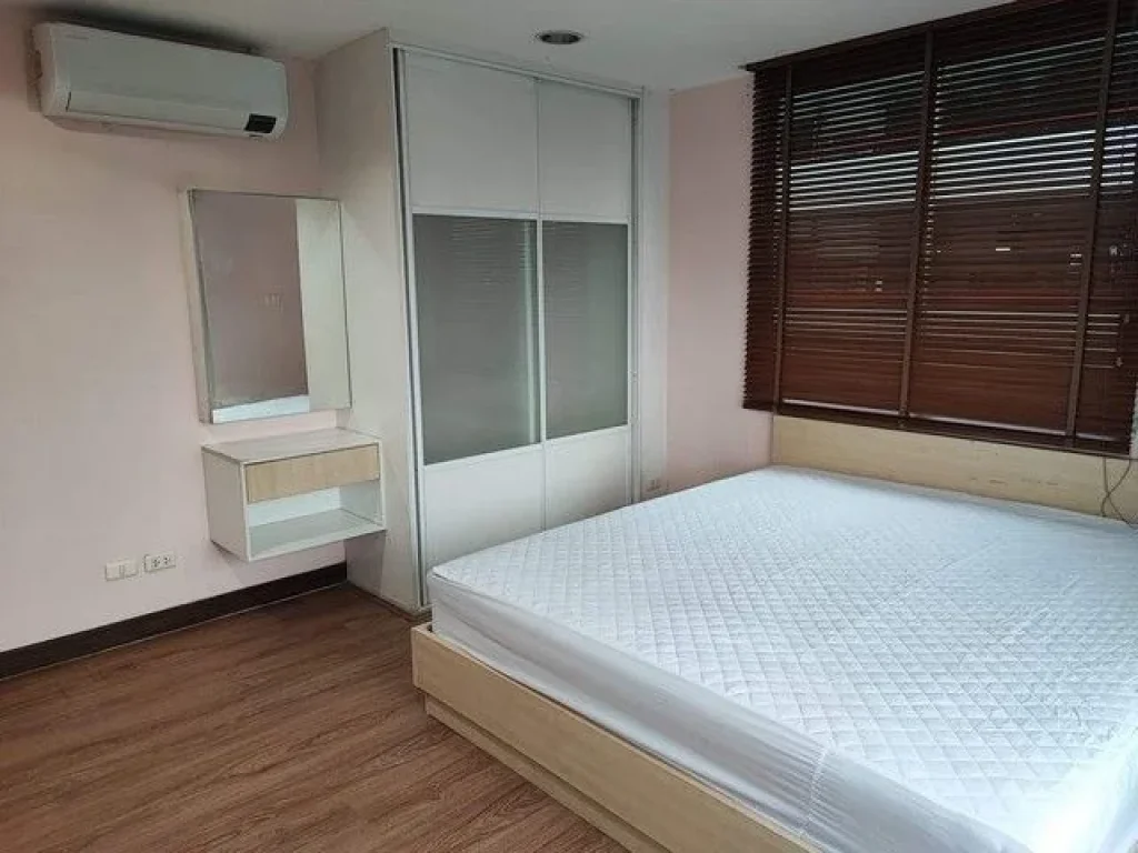 The station condo เจริญกรุง 65 Bts taksin ชั้น8 ห้องหัวมุน ขนาด 62 2 นอน 1 น้ำ