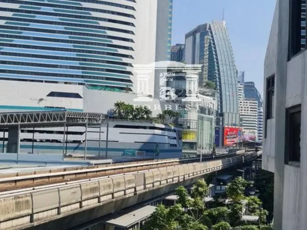 อาคารพาณิชย์ติดริมถนนใหญ่ย่านสุขุมวิท ใกล้สถานีรถไฟฟ้า 2 สถานี