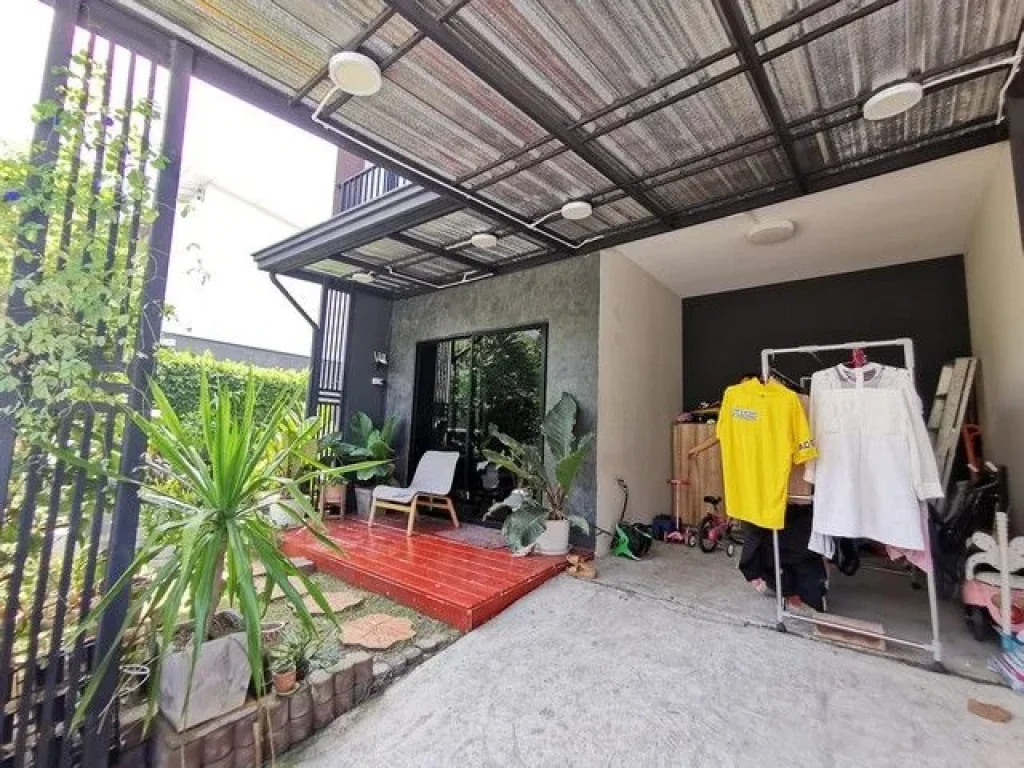 SALE TOWNHOME - พื้นที่เท่ากับ 524 SQWA 3BR2BR 2690000 thb บรรยากาศ ดี