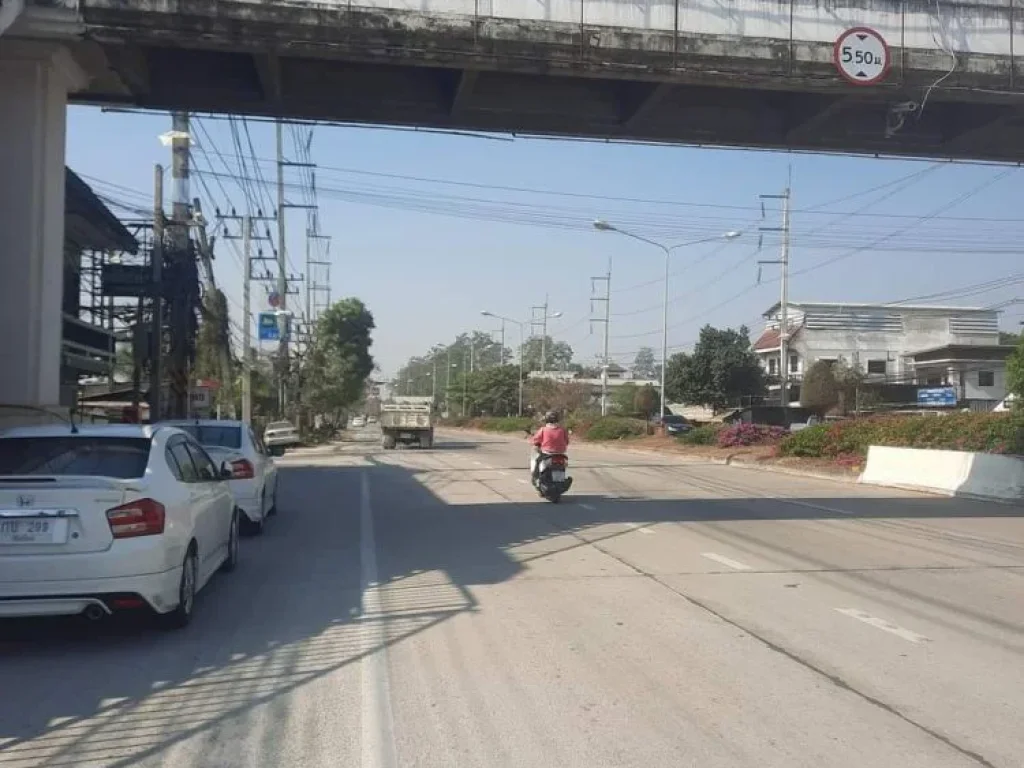 ขายที่ดินดอยสะเก็ตห่างถนนหลักเพียง 500 เมตรโฉนดพร้อมโอน