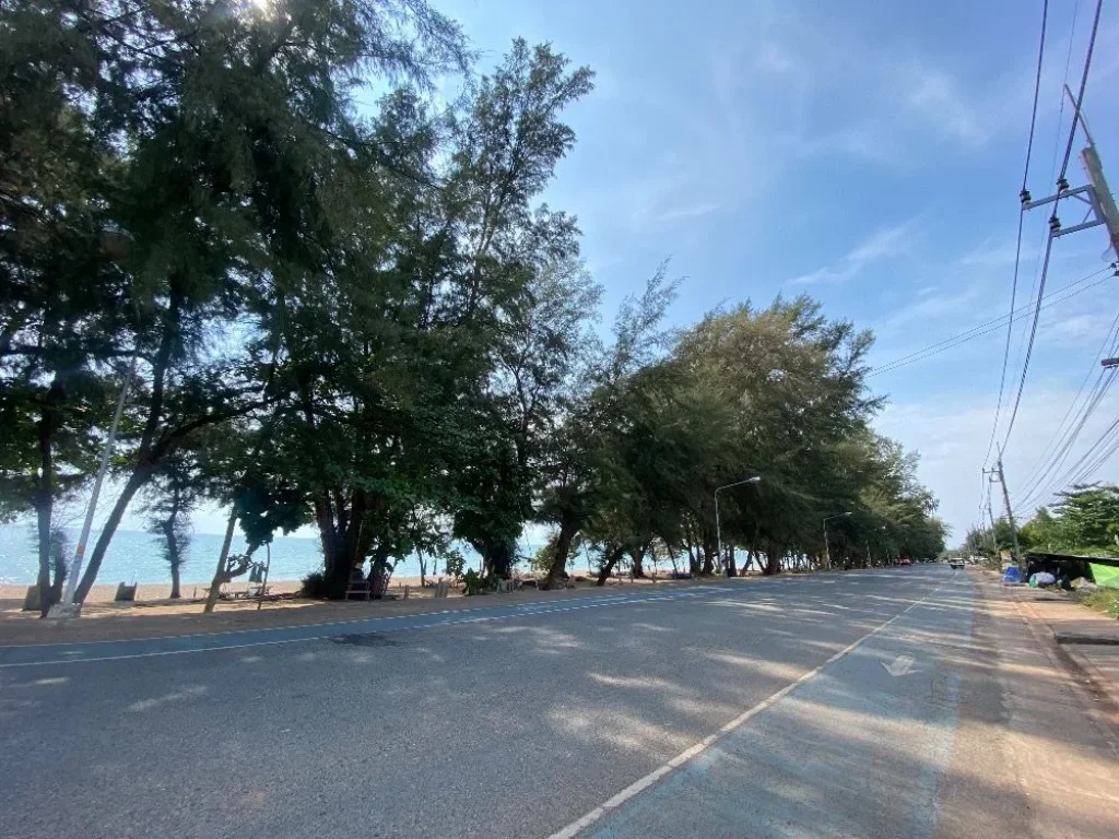 ขายที่ดินสวยมาก ริมทะเล ติดถนนหาดแม่รำพึง บรรยากาศดีมาก วิวชายหาดทะเลสวยงาม จระยอง