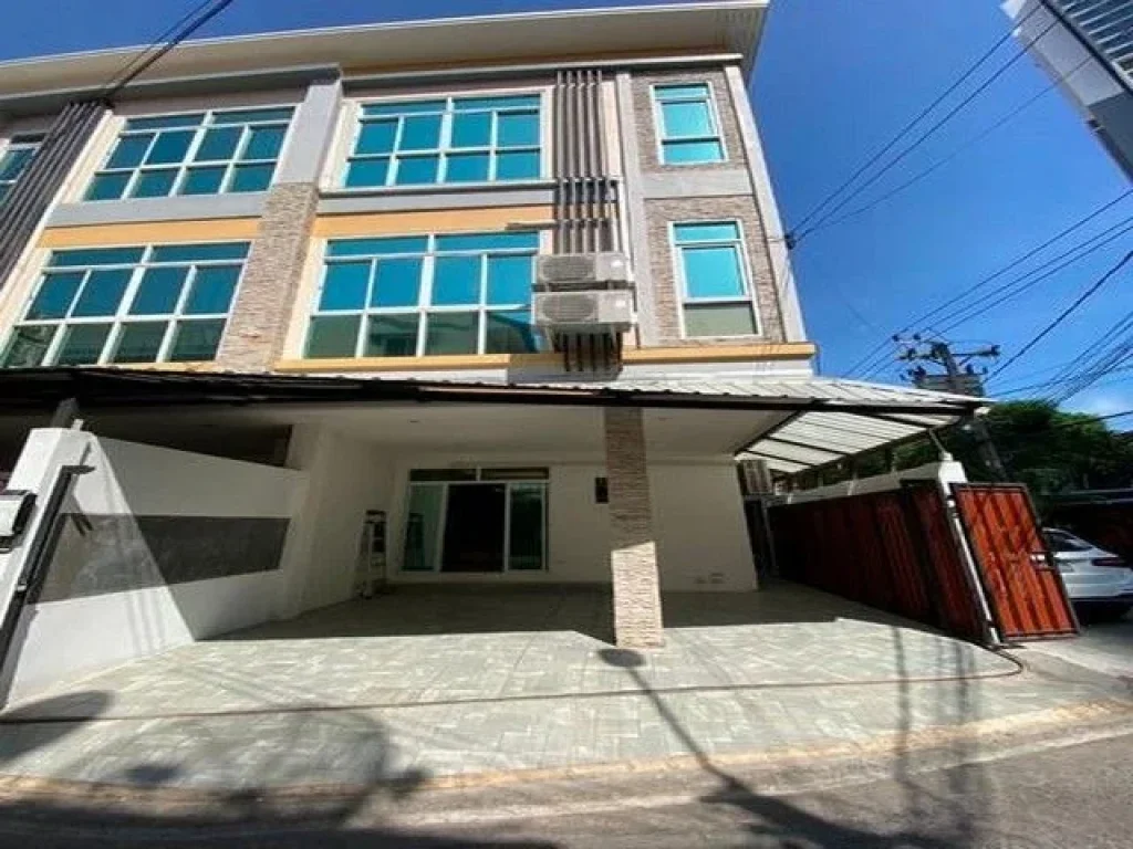 ให้เช่าทาวน์โฮม 3 ชั้น ย่าน เหม่งจ๋าย โครงการ Modern Life Townhome ใกล้ โรงเรียนนานาชาติสิงคโปร์