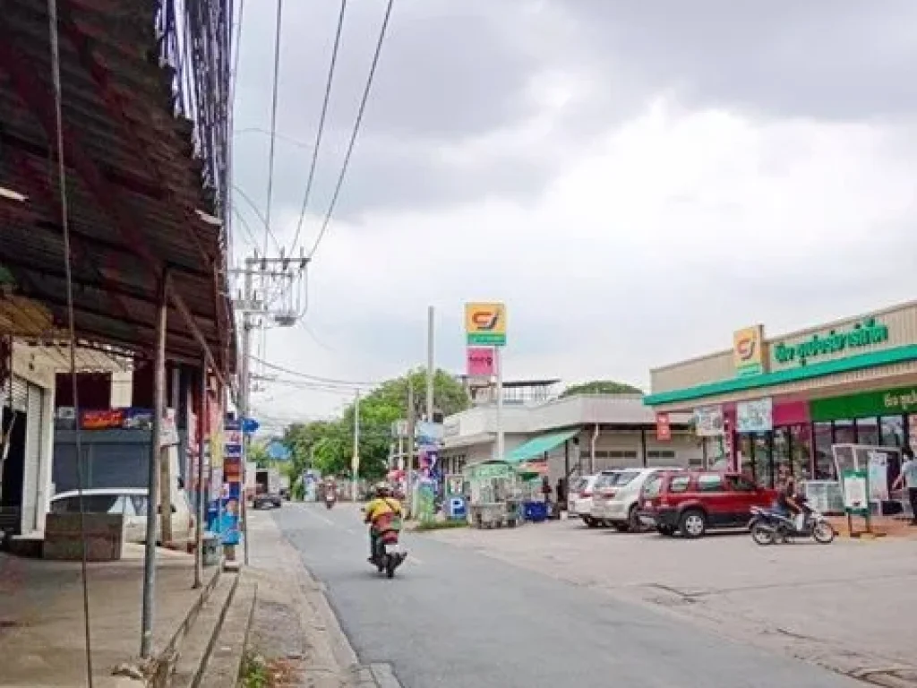 เลิศหล้าเกษตร 7-Eleven ให้เช่าอาคาร โชว์รูม 4ชั้น 6คูหา